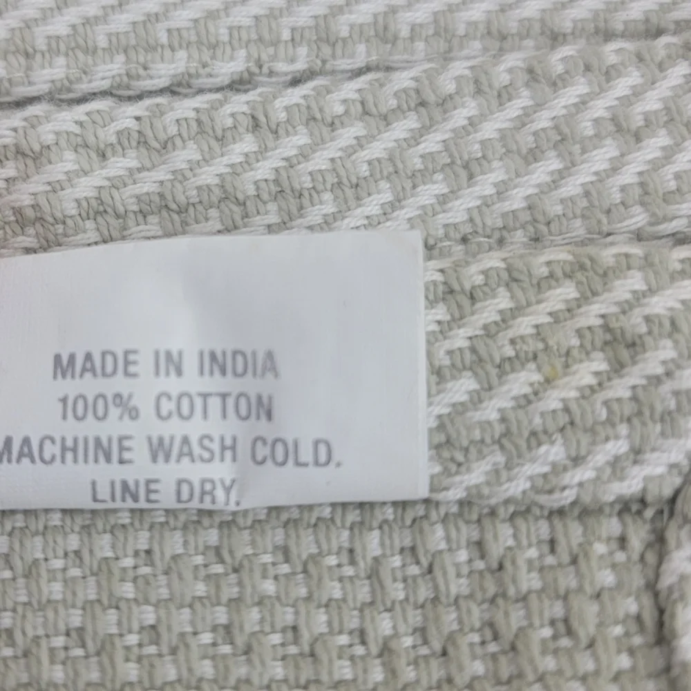 R crate & barrel cotton placement mats